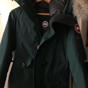 Canada Goose ladies Montebello parka